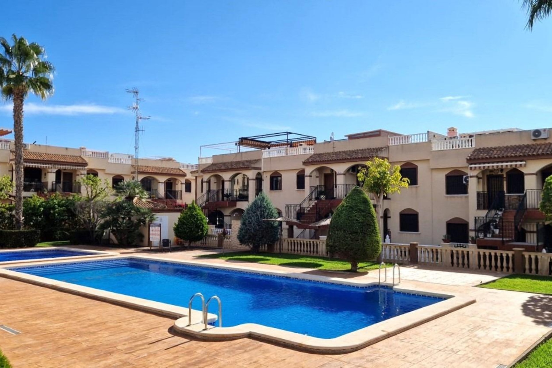 Återförsäljning - Bungalow -
Torrevieja - Aguas Nuevas 1