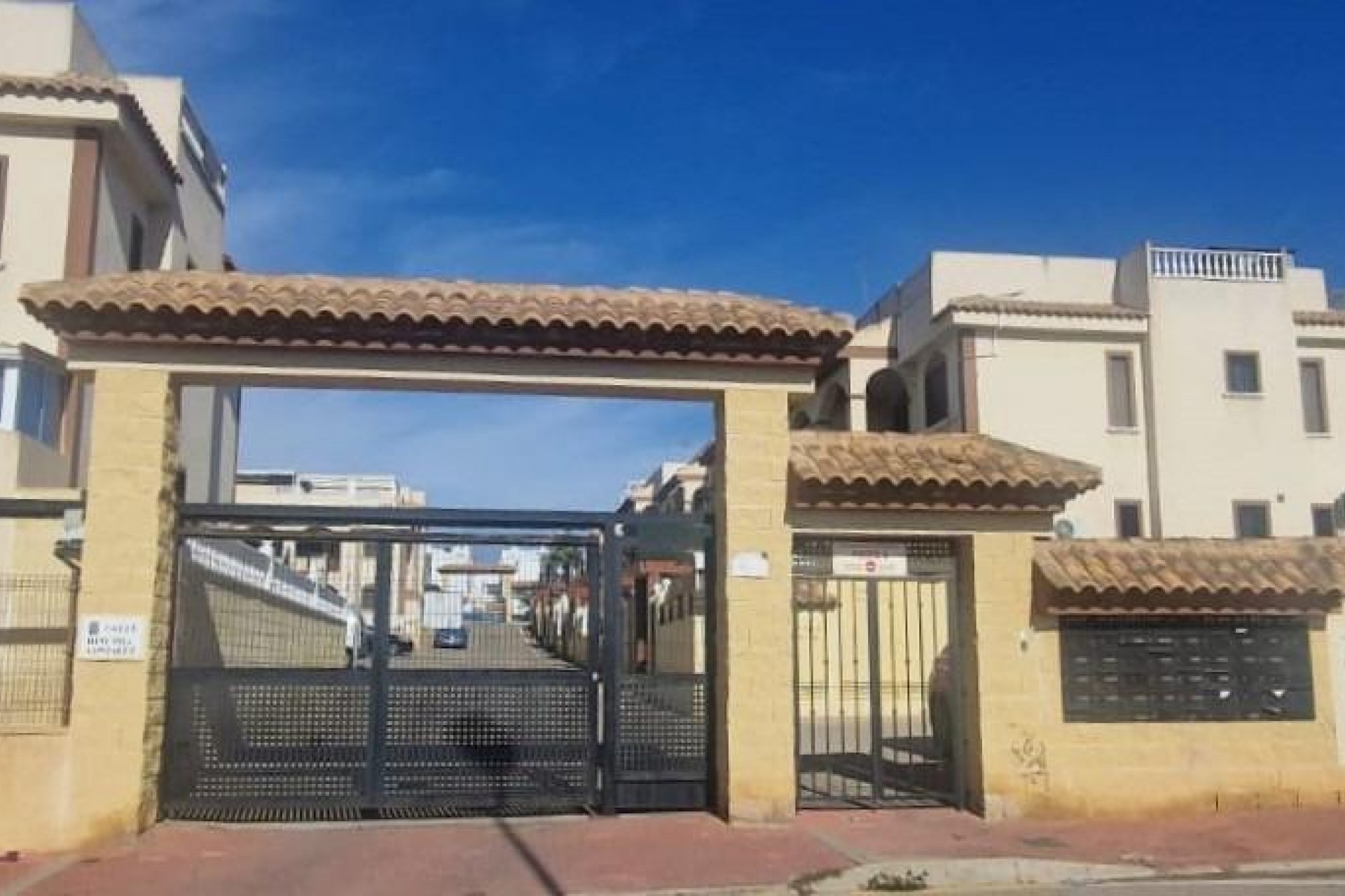 Återförsäljning - Bungalow -
Torrevieja - Aguas Nuevas 1