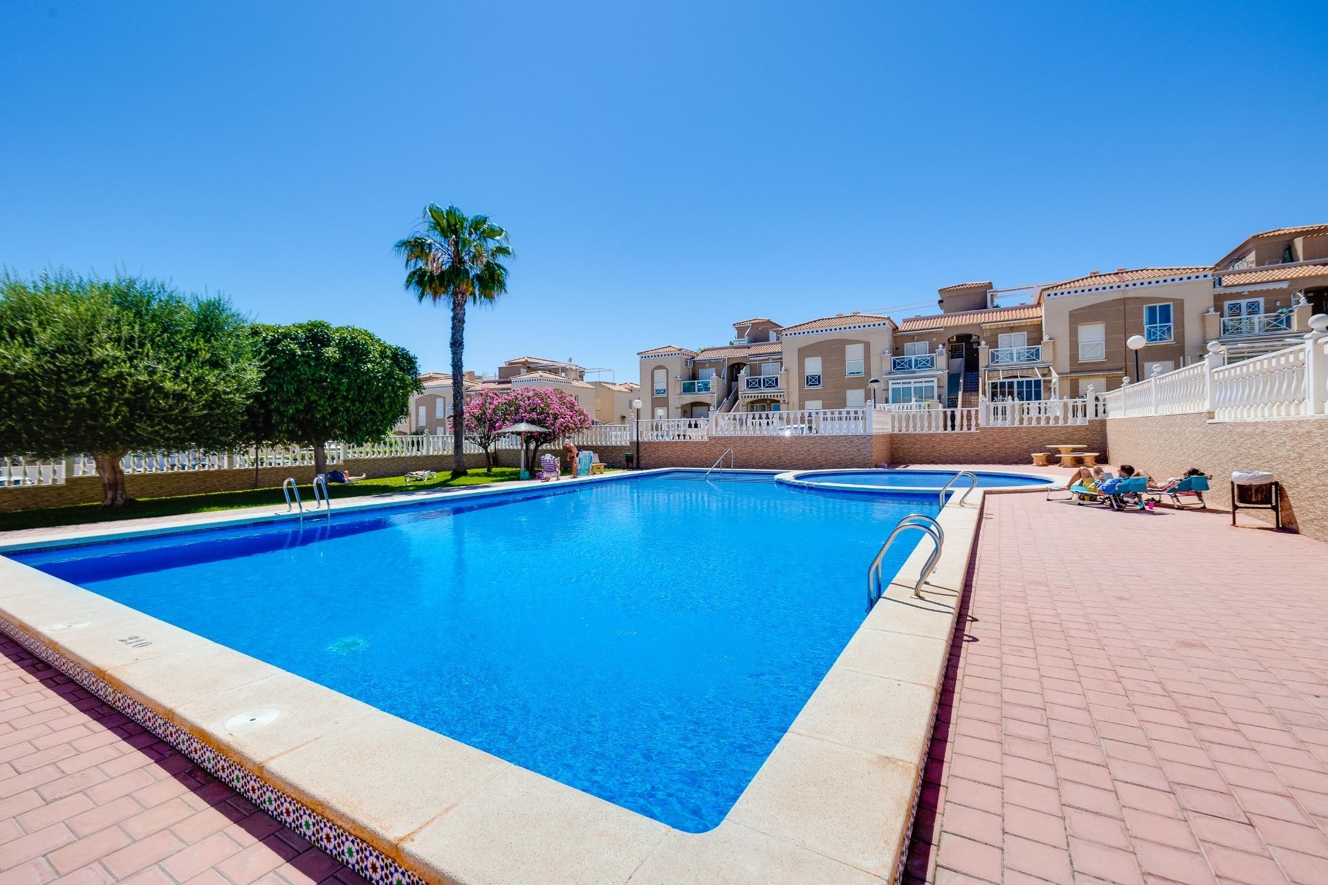 Återförsäljning - Bungalow -
Torrevieja - Aguas Nuevas 1
