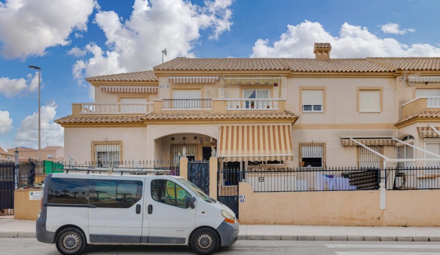 Återförsäljning - Bungalow -
Torrevieja - Aguas Nuevas 2