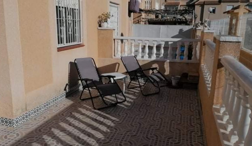 Återförsäljning - Bungalow -
Torrevieja - aguas nuevas