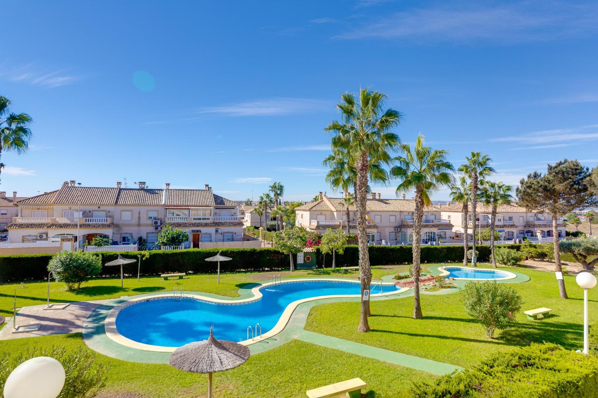 Återförsäljning - Bungalow -
Torrevieja - aguas nuevas