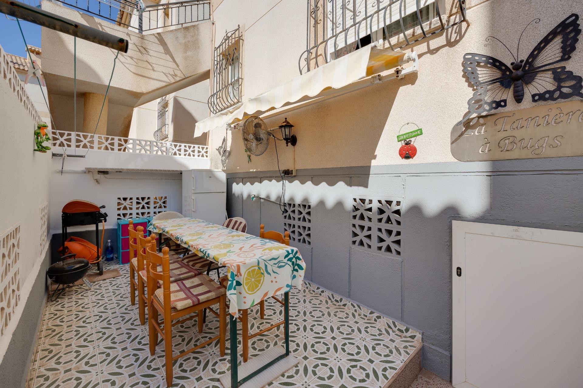 Återförsäljning - Bungalow -
Torrevieja - aguas nuevas