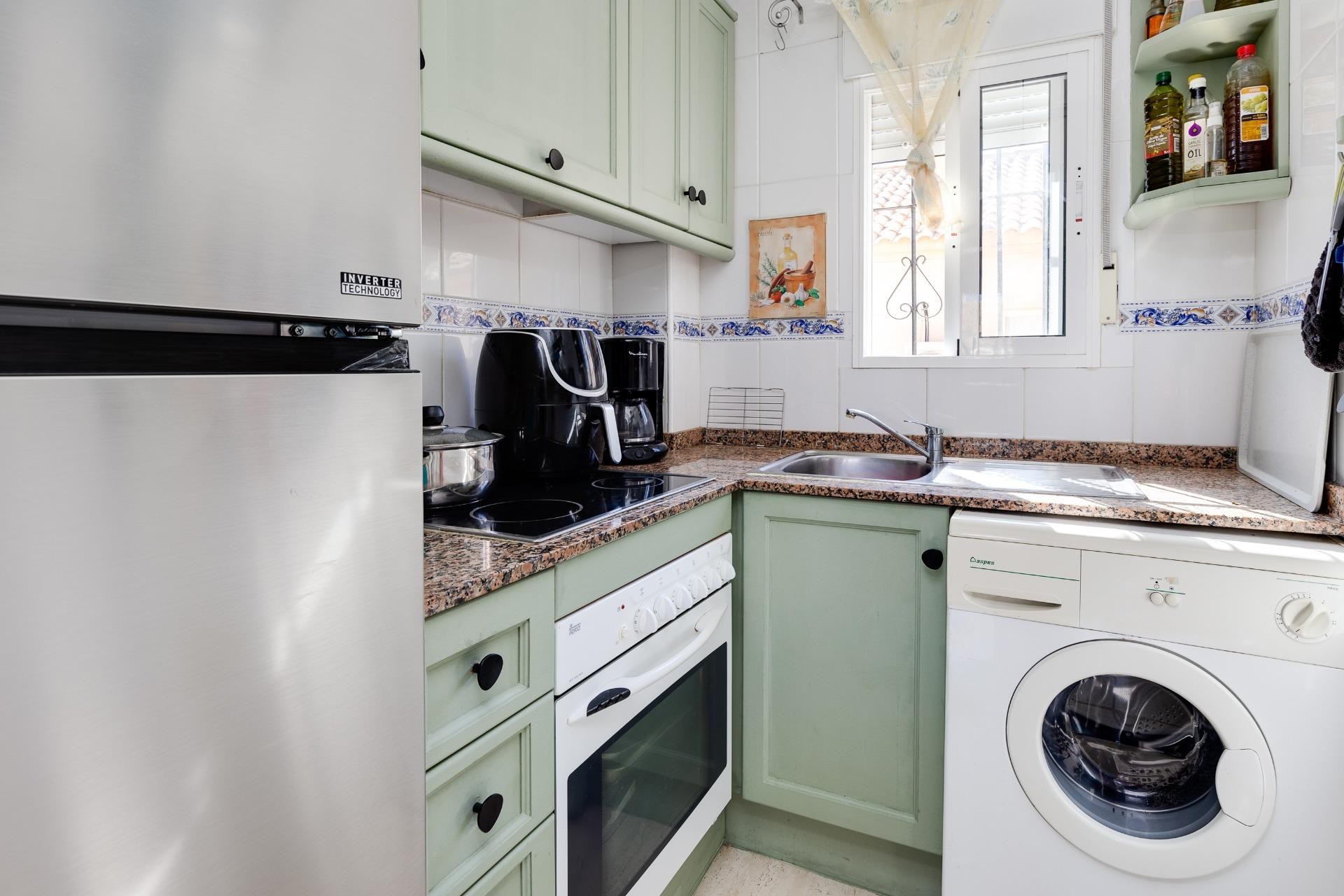 Återförsäljning - Bungalow -
Torrevieja - aguas nuevas