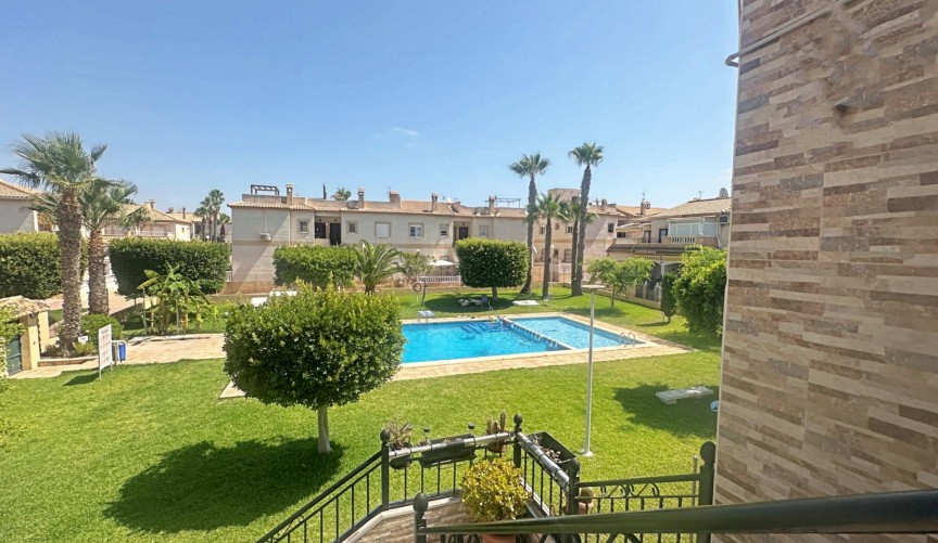 Återförsäljning - Bungalow -
Torrevieja - aguas nuevas