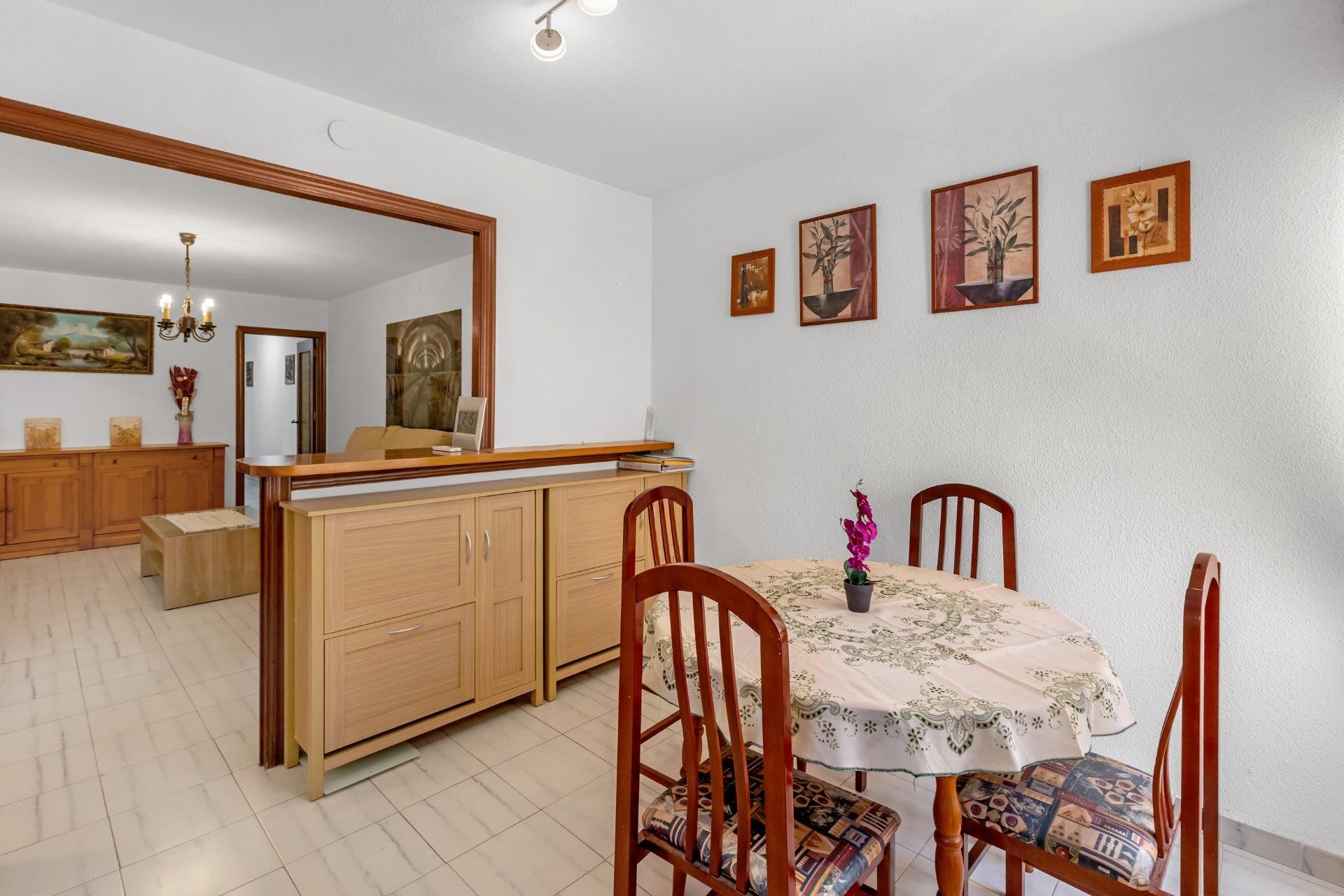 Återförsäljning - Bungalow -
Torrevieja - Centro