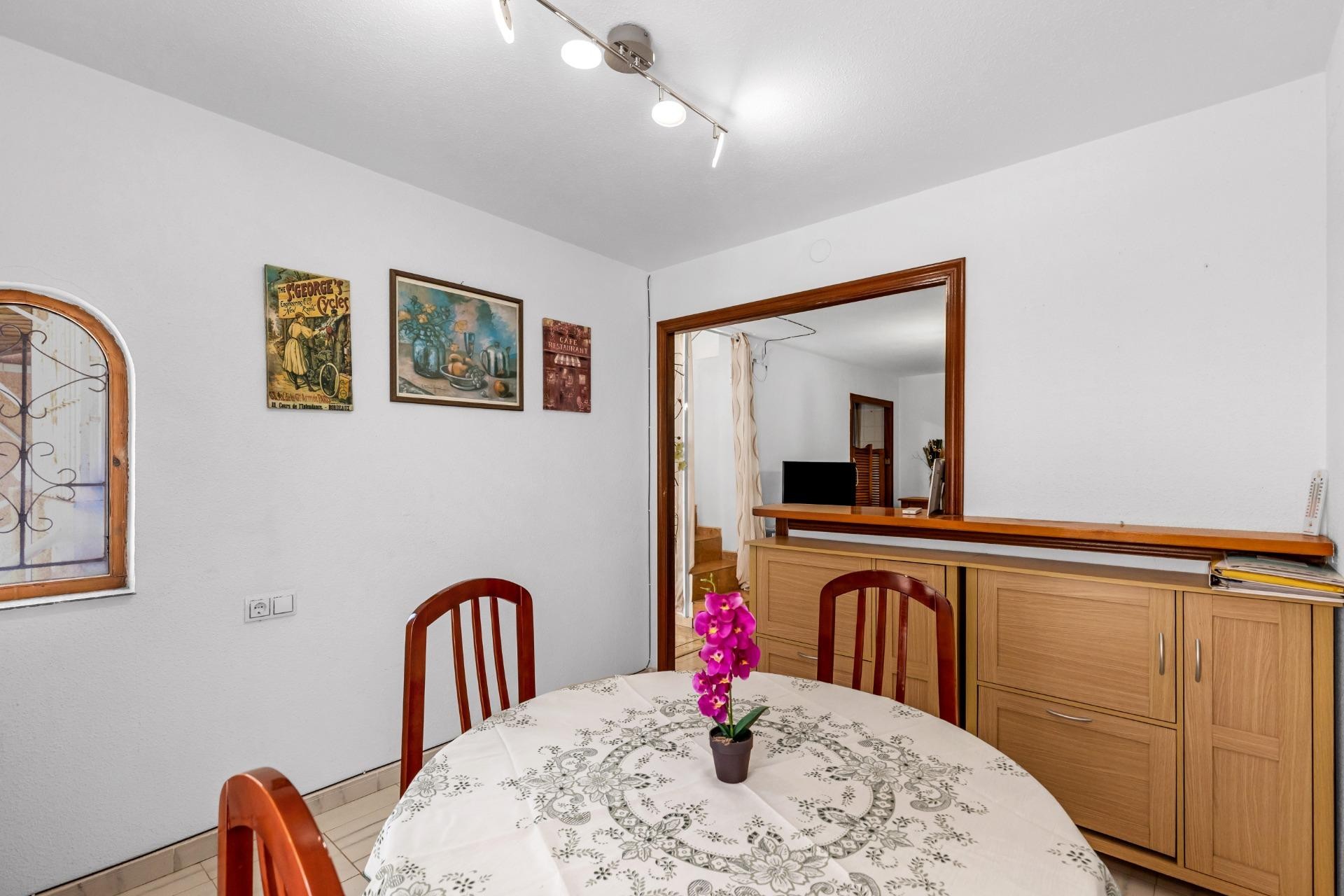 Återförsäljning - Bungalow -
Torrevieja - Centro