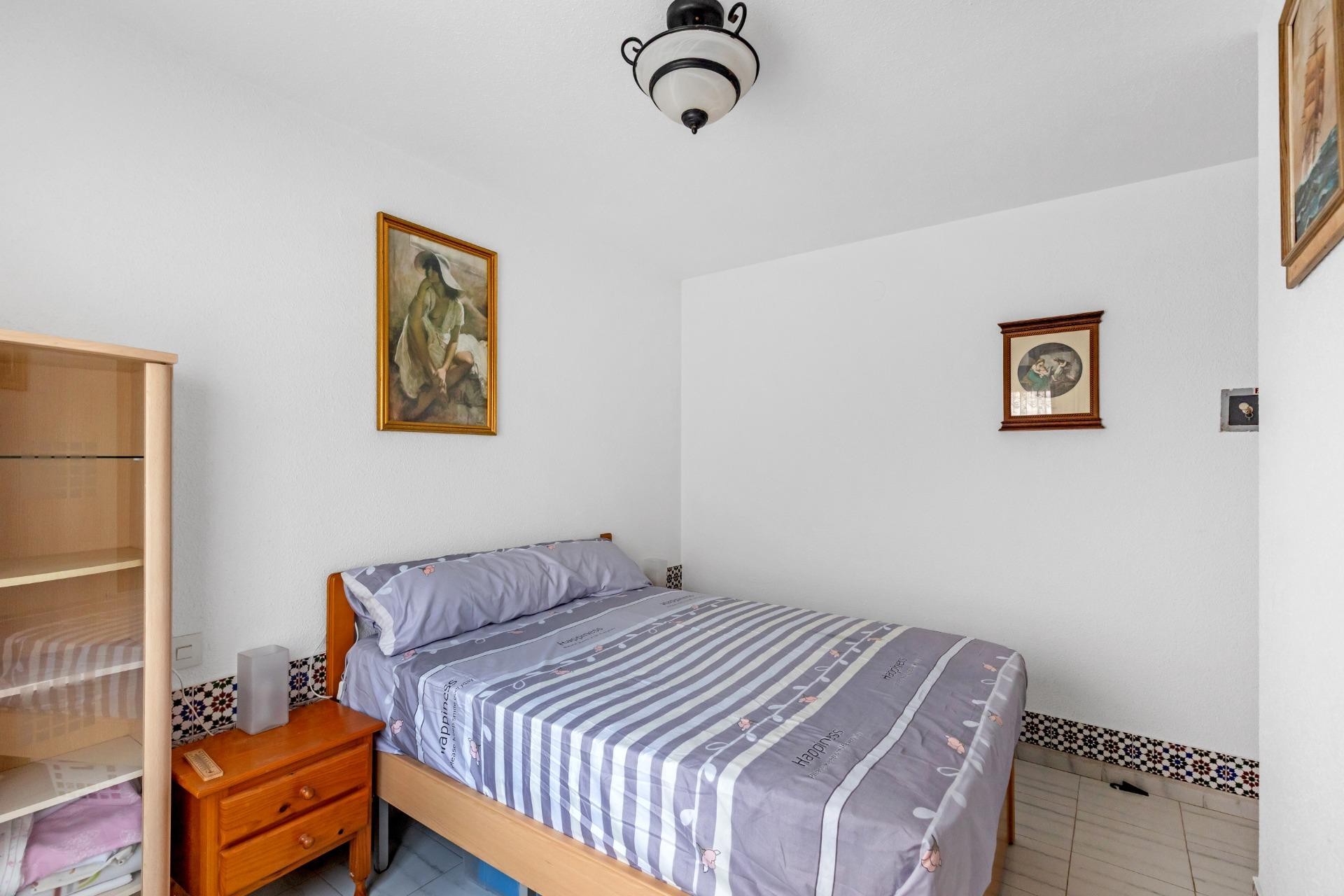 Återförsäljning - Bungalow -
Torrevieja - Centro