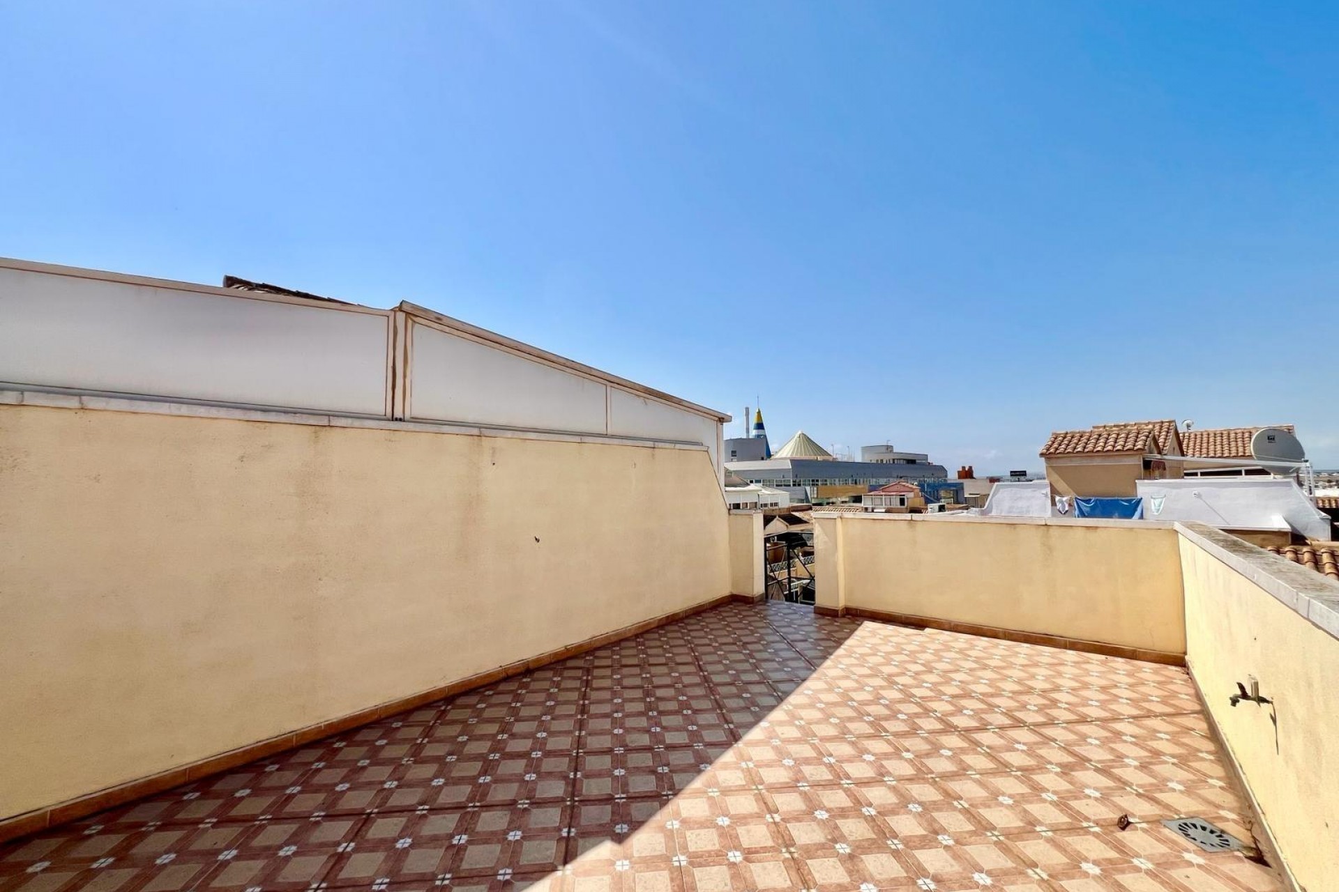 Återförsäljning - Bungalow -
Torrevieja - Centro