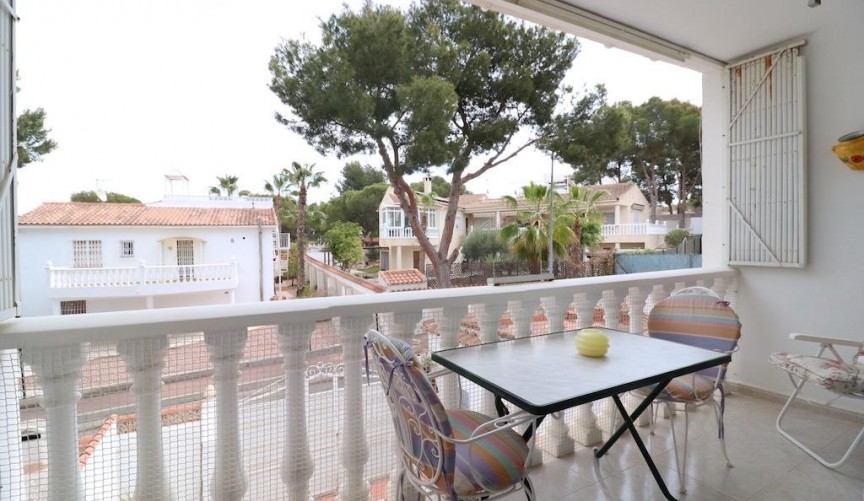 Återförsäljning - Bungalow -
Torrevieja - Costa Blanca