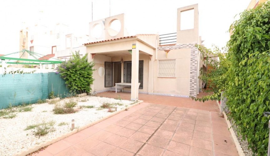 Återförsäljning - Bungalow -
Torrevieja - Costa Blanca