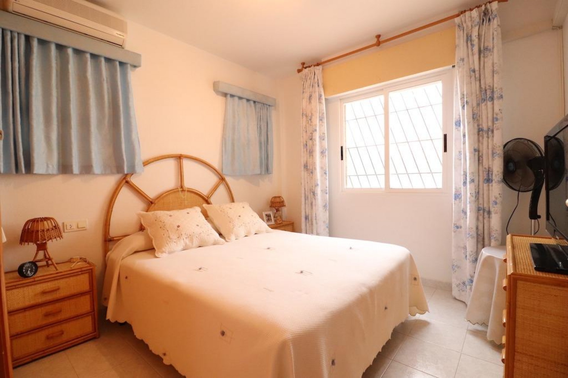 Återförsäljning - Bungalow -
Torrevieja - Costa Blanca