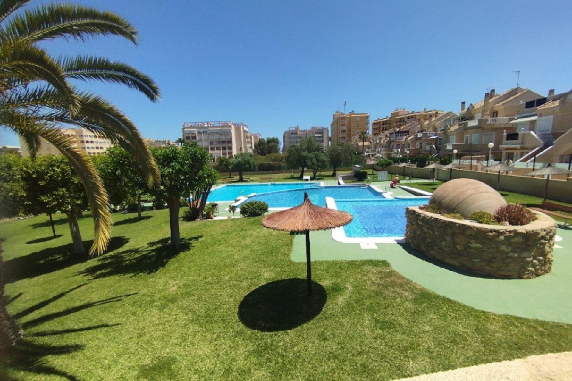 Återförsäljning - Bungalow -
Torrevieja - Costa Blanca