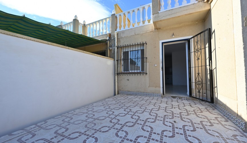 Återförsäljning - Bungalow -
Torrevieja - Costa Blanca