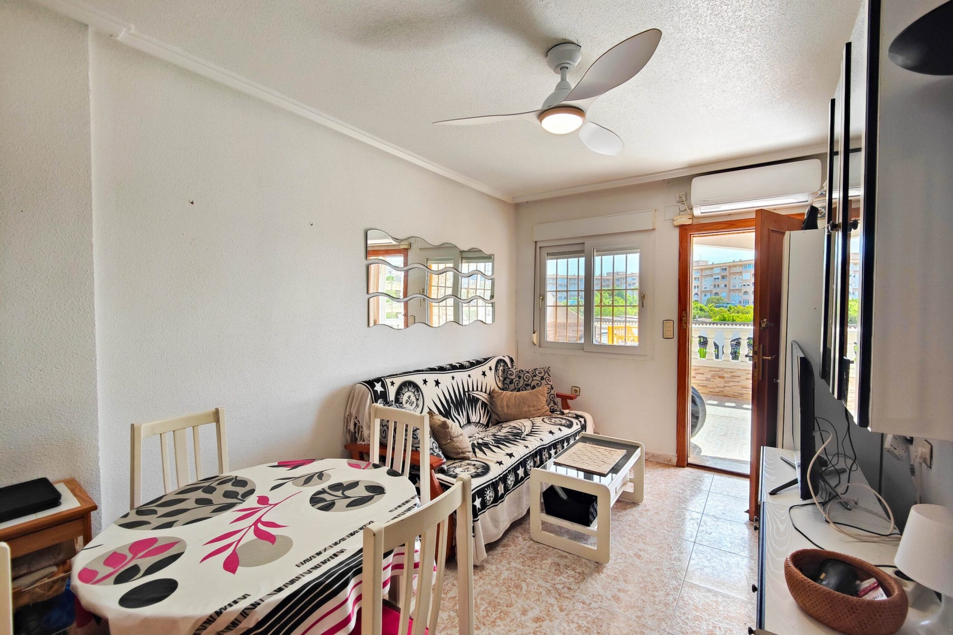 Återförsäljning - Bungalow -
Torrevieja - Costa Blanca