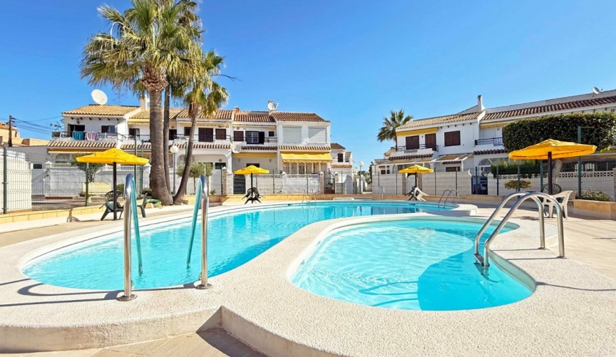 Återförsäljning - Bungalow -
Torrevieja - Costa Blanca