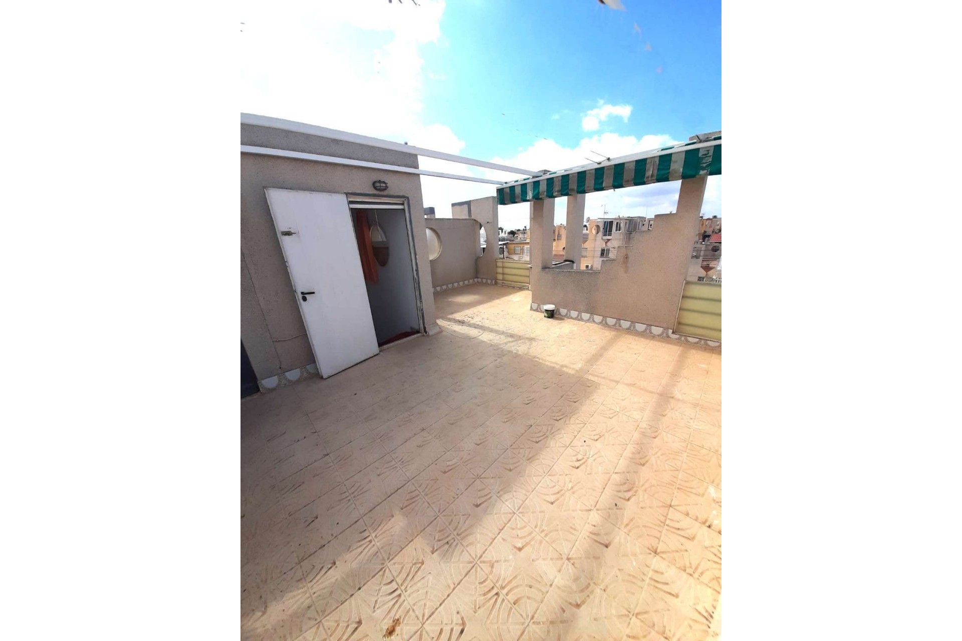 Återförsäljning - Bungalow -
Torrevieja - Costa Blanca