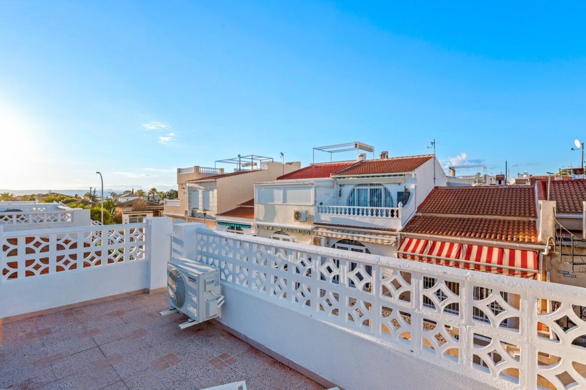 Återförsäljning - Bungalow -
Torrevieja - Costa Blanca
