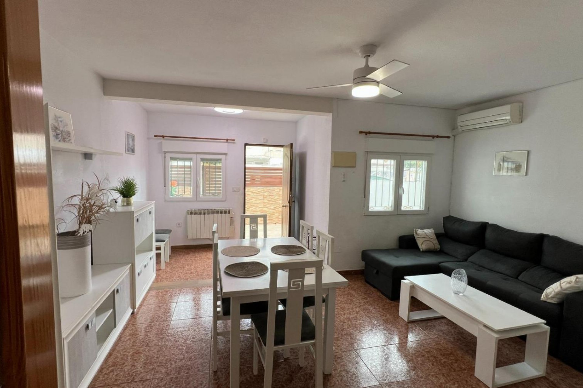 Återförsäljning - Bungalow -
Torrevieja - Costa Blanca
