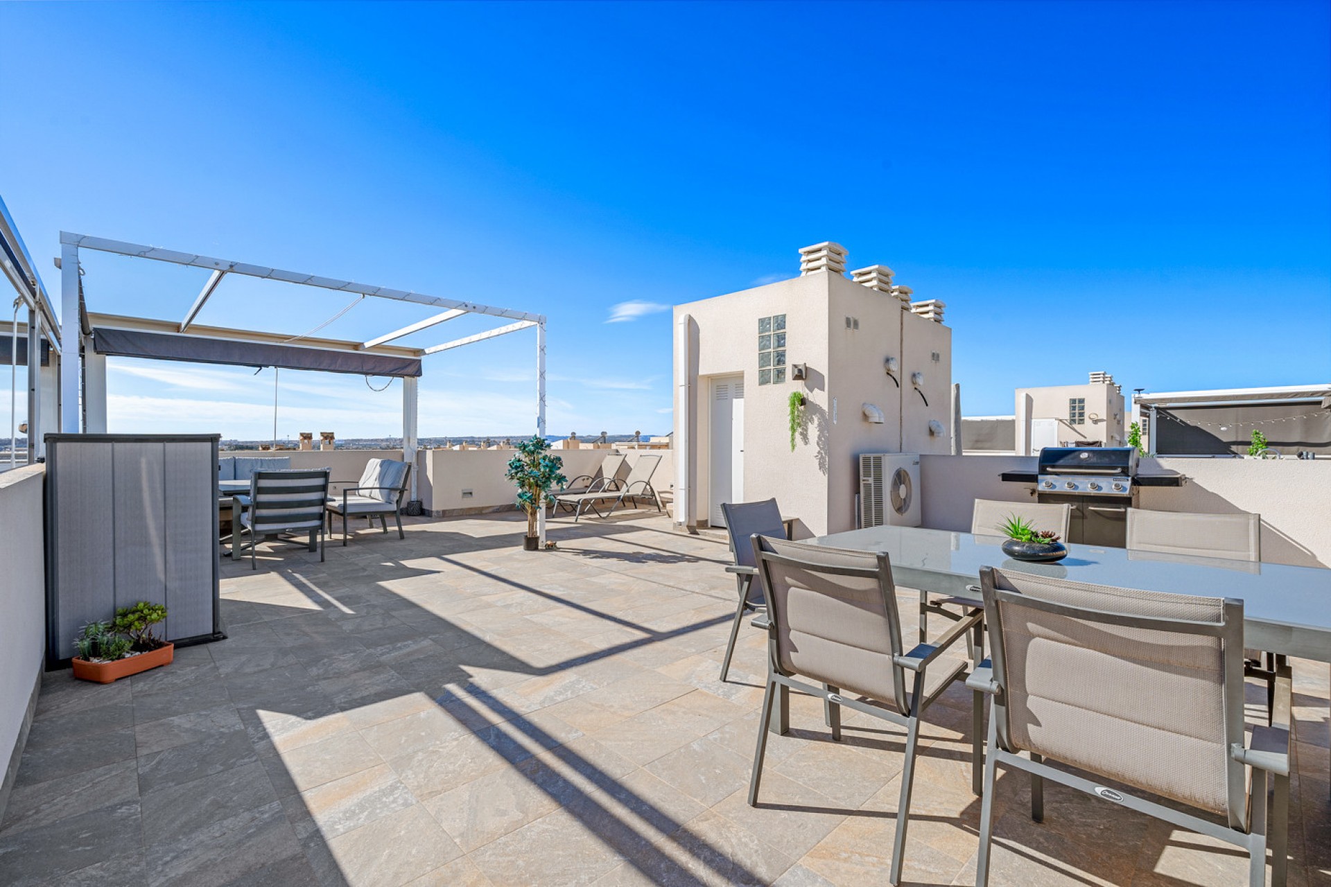 Återförsäljning - Bungalow -
Torrevieja - Costa Blanca