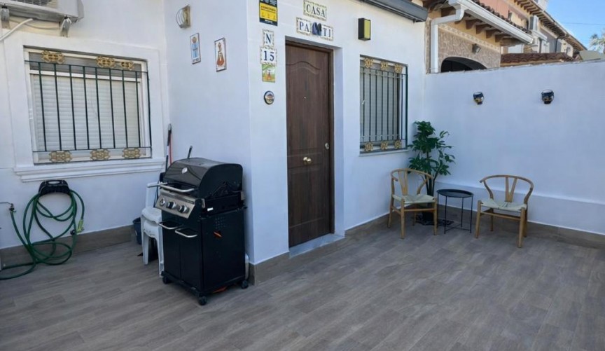 Återförsäljning - Bungalow -
Torrevieja - Costa Blanca