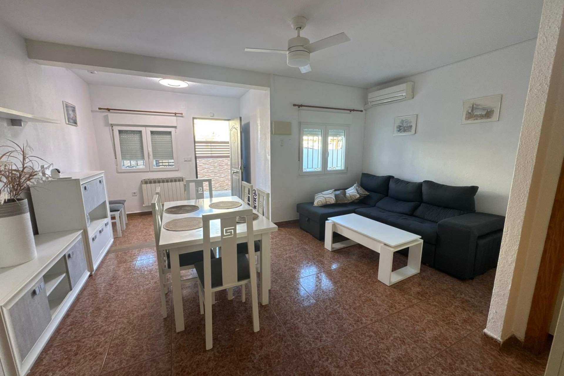Återförsäljning - Bungalow -
Torrevieja - Costa Blanca