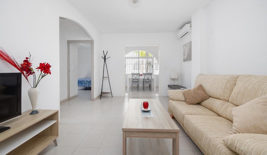 Återförsäljning - Bungalow -
Torrevieja - Costa Blanca