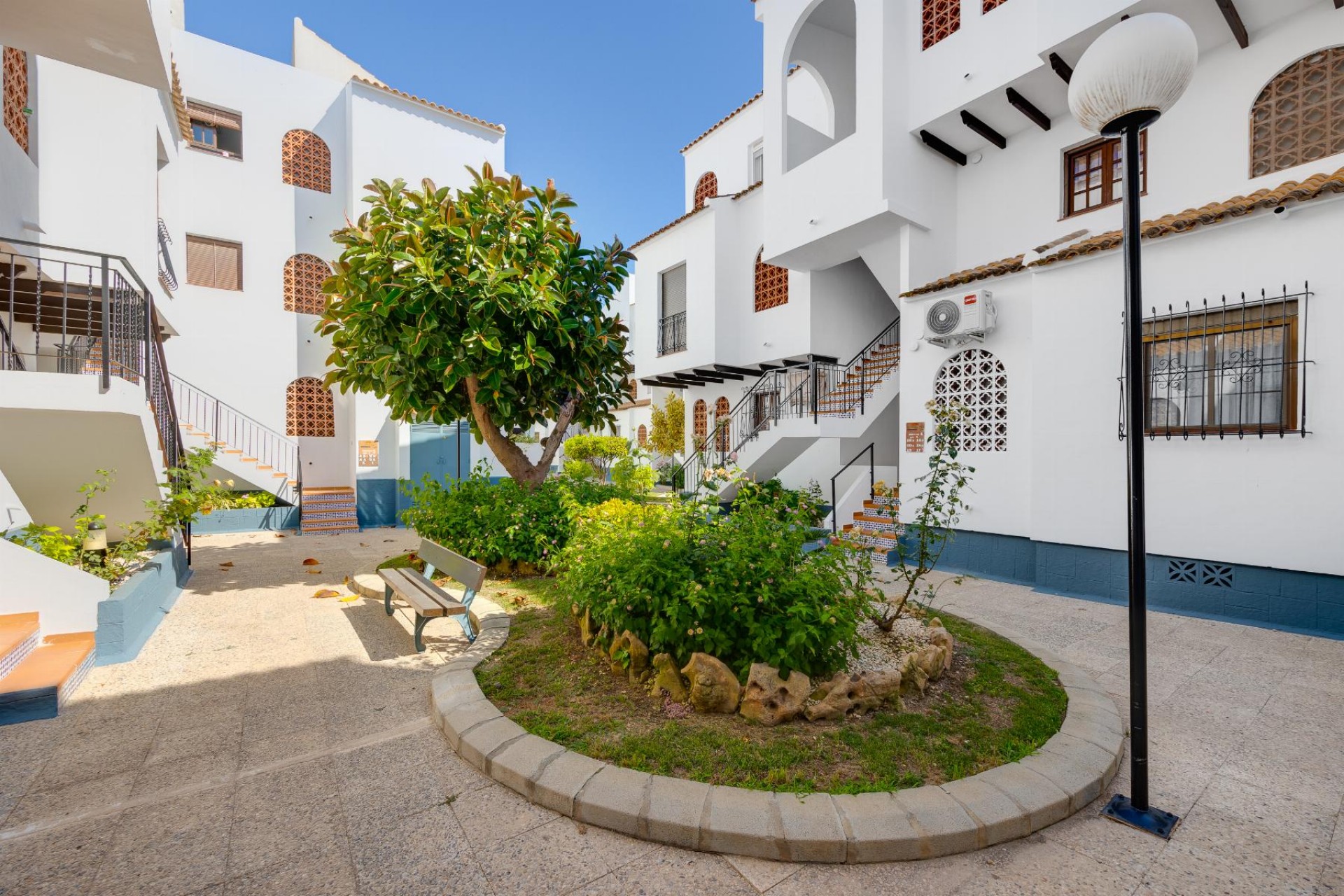 Återförsäljning - Bungalow -
Torrevieja - Costa Blanca
