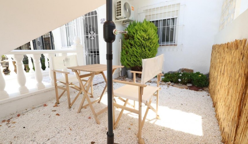 Återförsäljning - Bungalow -
Torrevieja - Costa Blanca