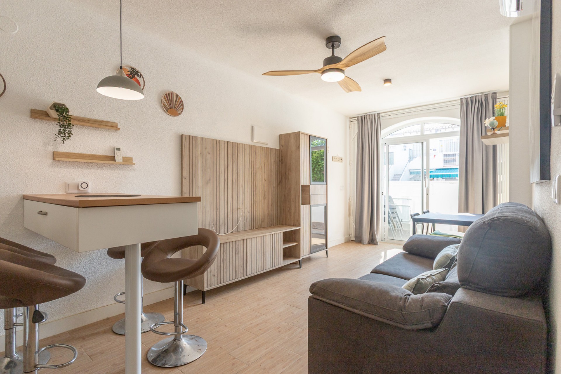 Återförsäljning - Bungalow -
Torrevieja - Costa Blanca