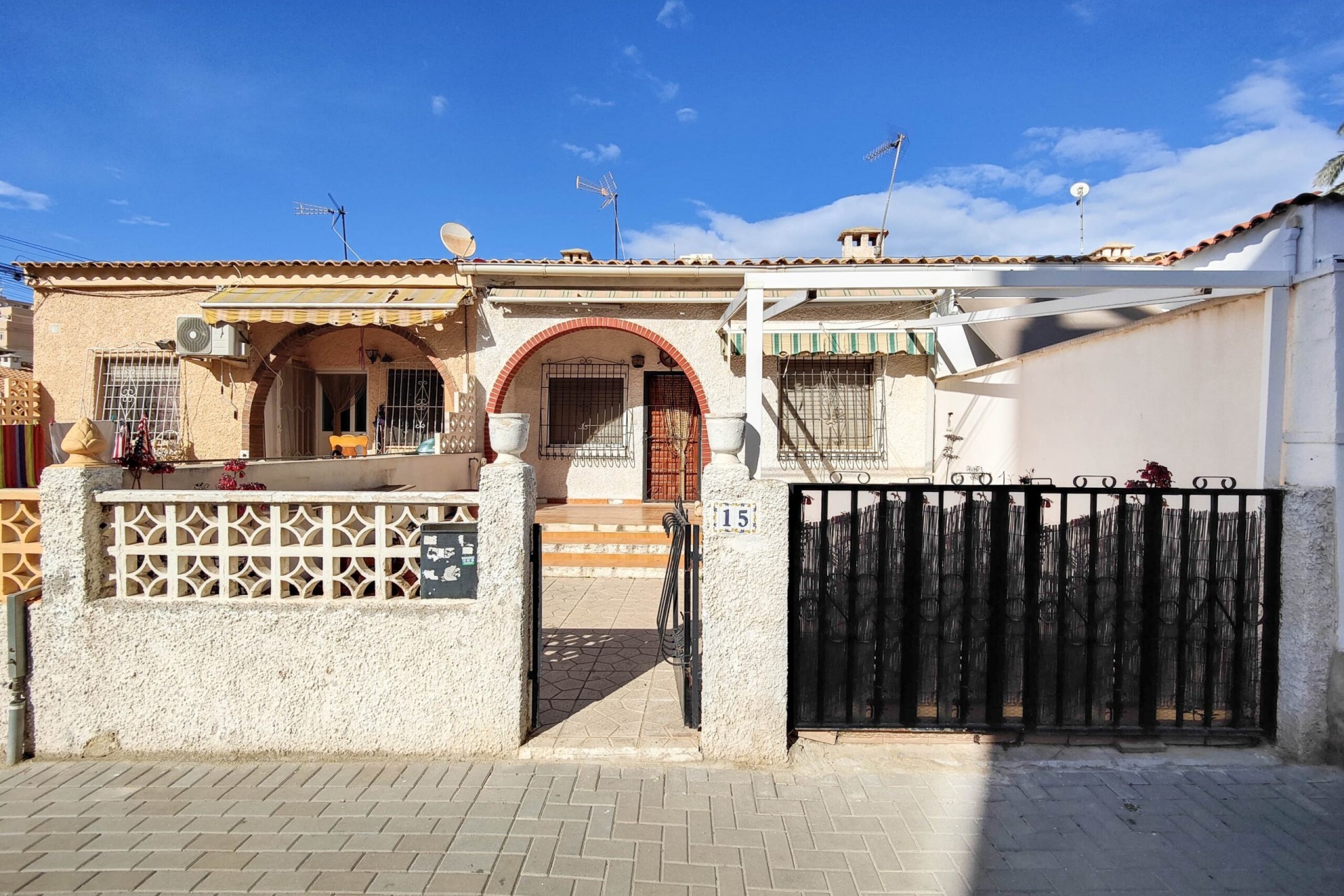 Återförsäljning - Bungalow -
Torrevieja - Costa Blanca