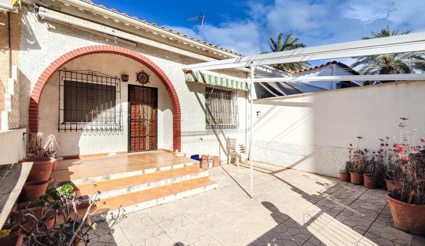 Återförsäljning - Bungalow -
Torrevieja - Costa Blanca