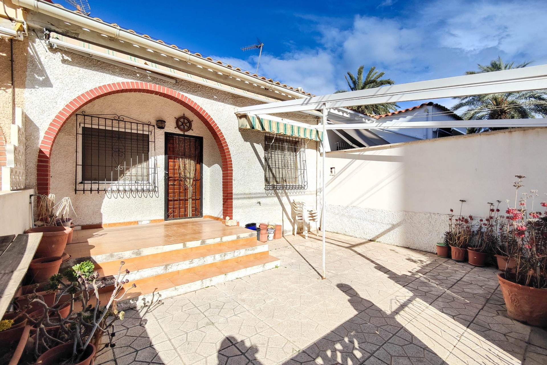 Återförsäljning - Bungalow -
Torrevieja - Costa Blanca