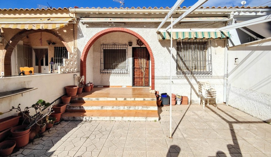 Återförsäljning - Bungalow -
Torrevieja - Costa Blanca