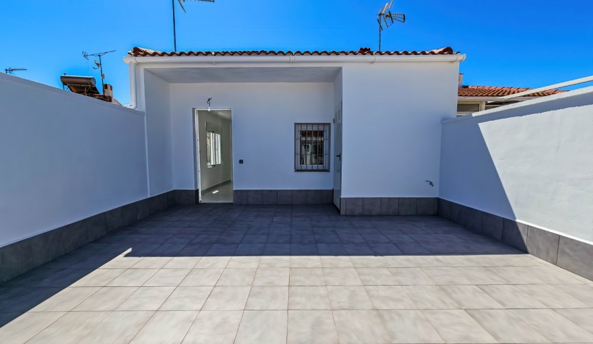 Återförsäljning - Bungalow -
Torrevieja - Costa Blanca