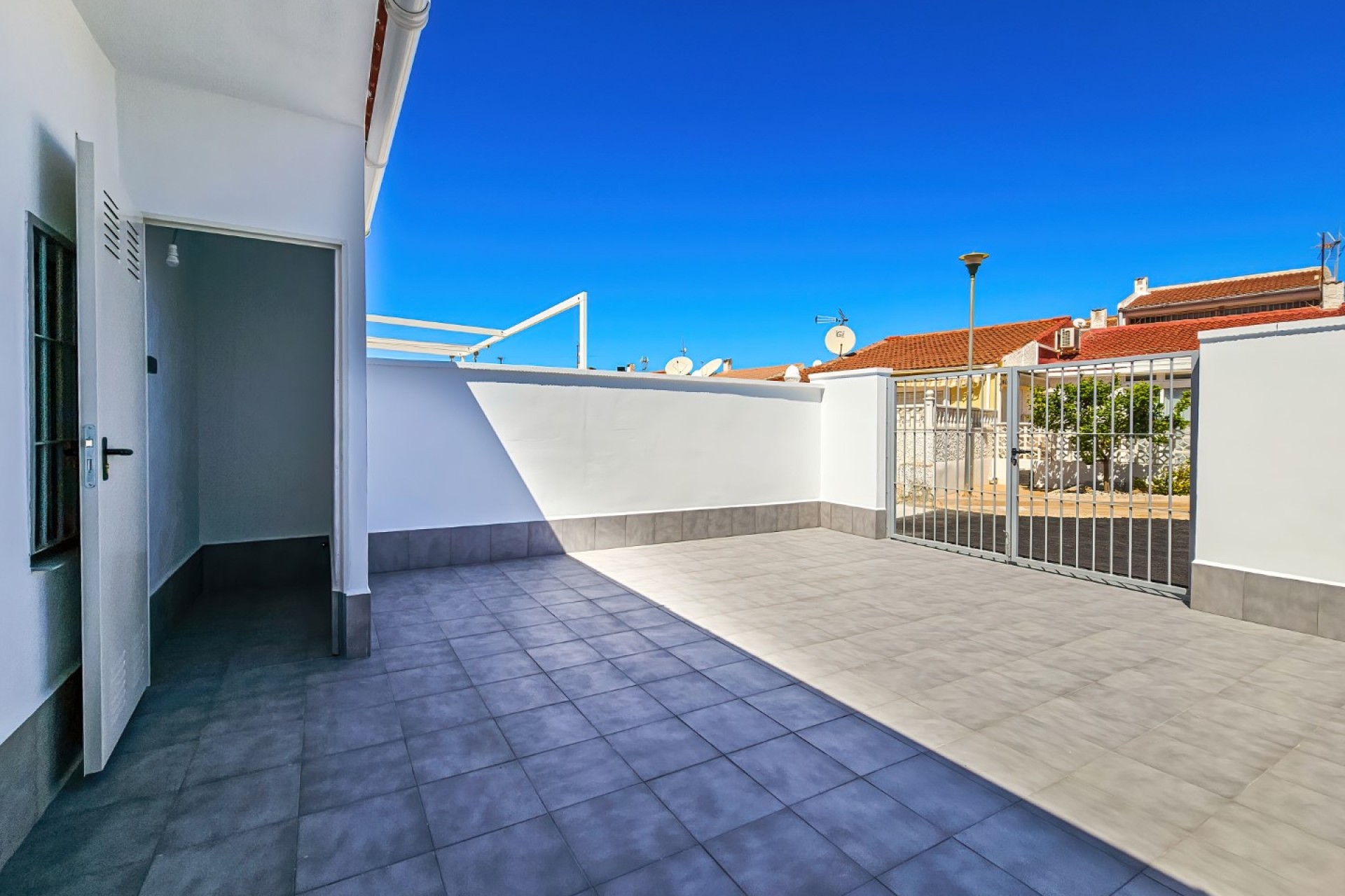 Återförsäljning - Bungalow -
Torrevieja - Costa Blanca