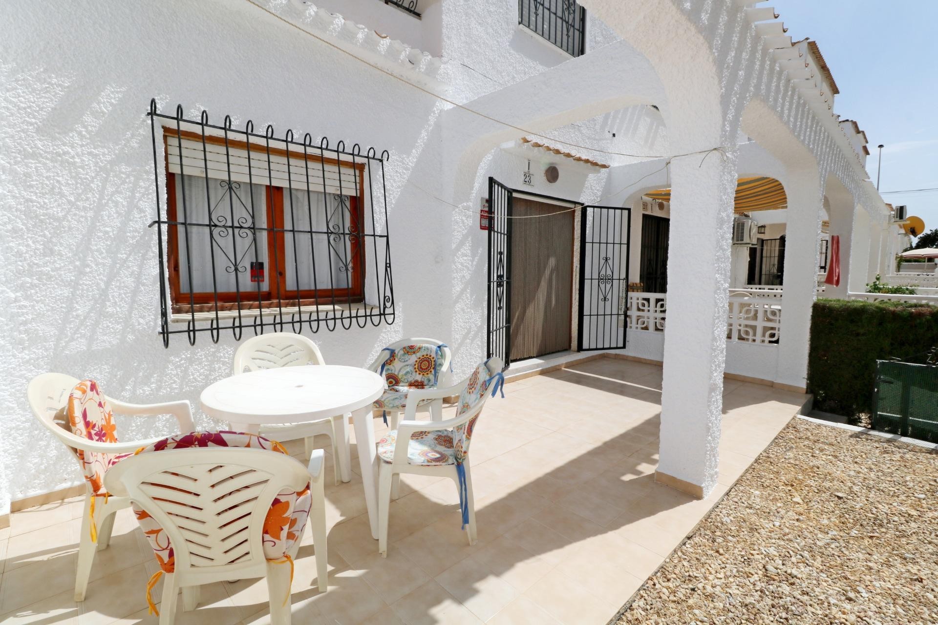 Återförsäljning - Bungalow -
Torrevieja - El Acequión - Los Náufragos