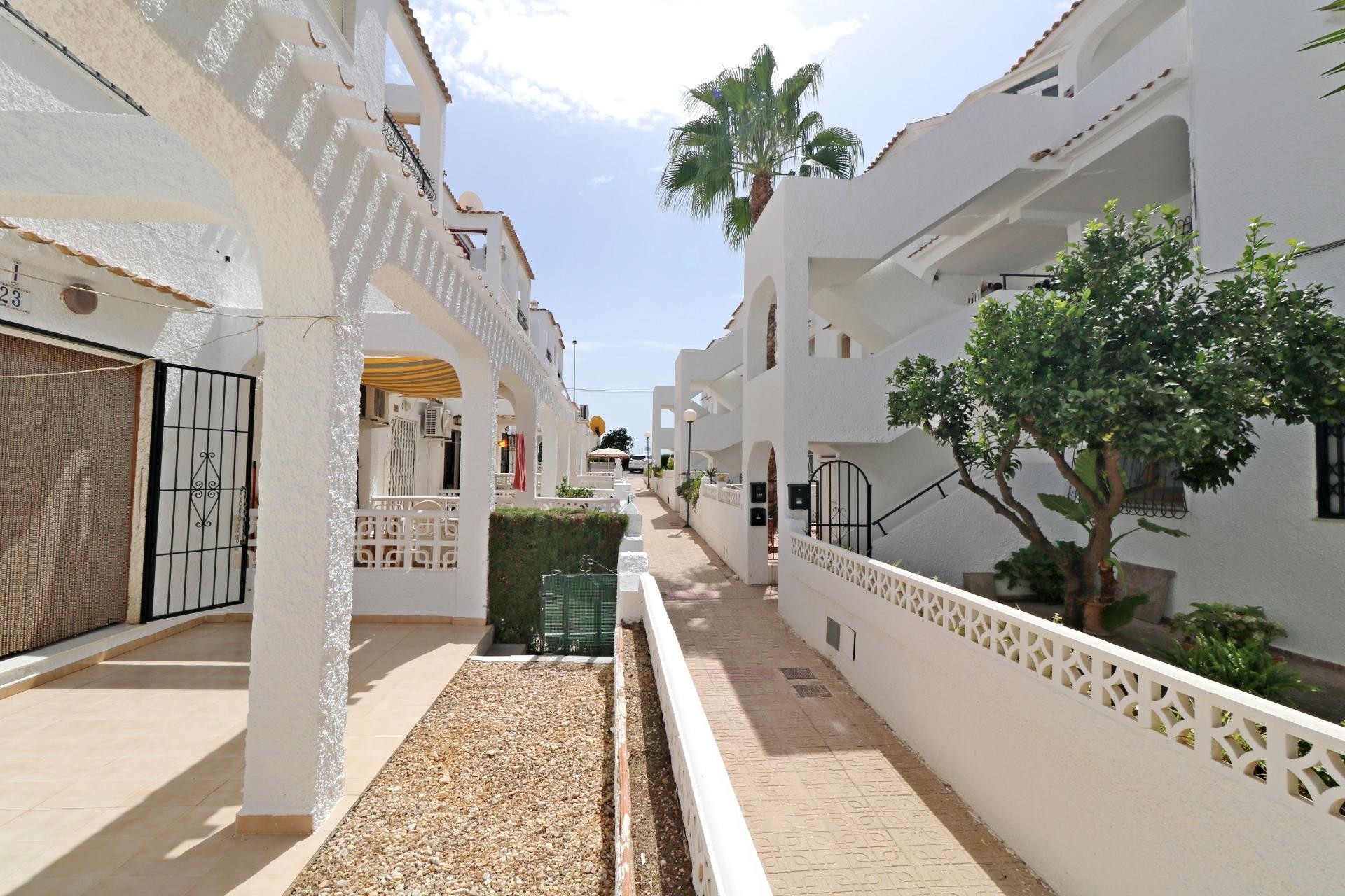 Återförsäljning - Bungalow -
Torrevieja - El Acequión - Los Náufragos
