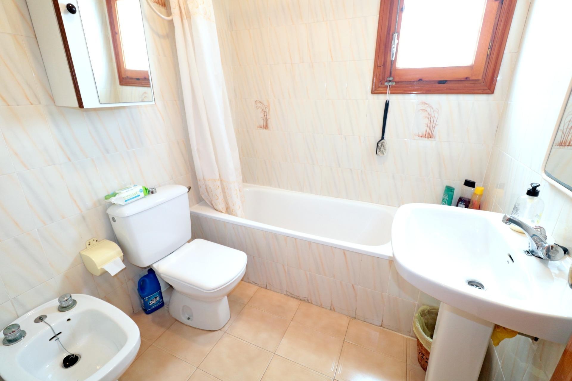 Återförsäljning - Bungalow -
Torrevieja - El Acequión - Los Náufragos
