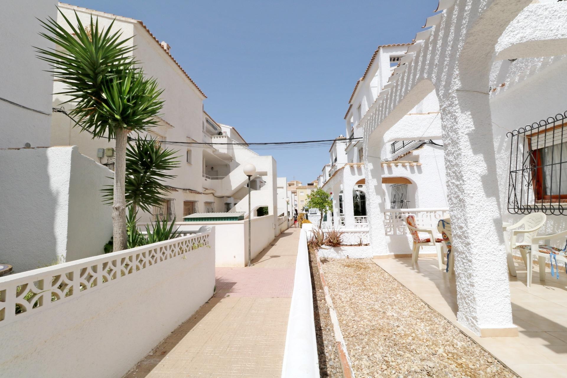 Återförsäljning - Bungalow -
Torrevieja - El Acequión - Los Náufragos