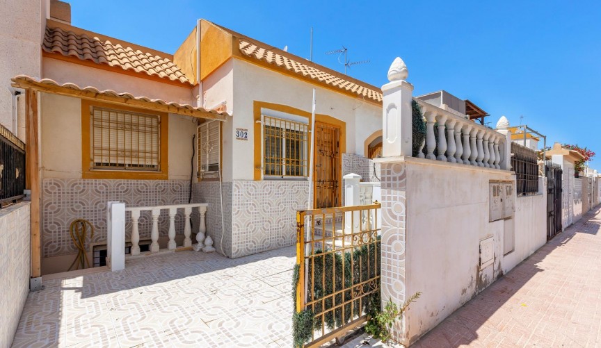 Återförsäljning - Bungalow -
Torrevieja - El Limonar