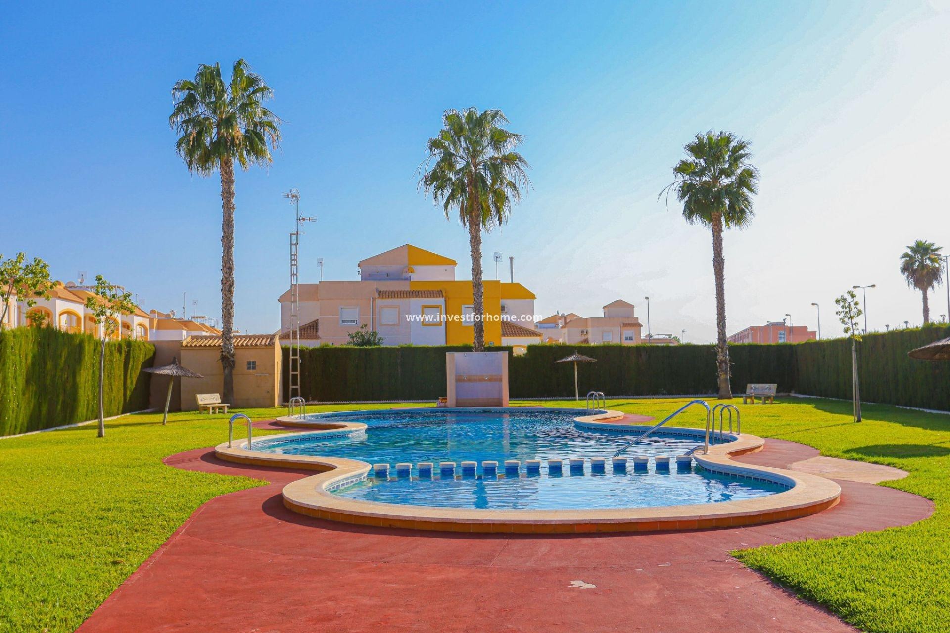 Återförsäljning - Bungalow -
Torrevieja - El Limonar