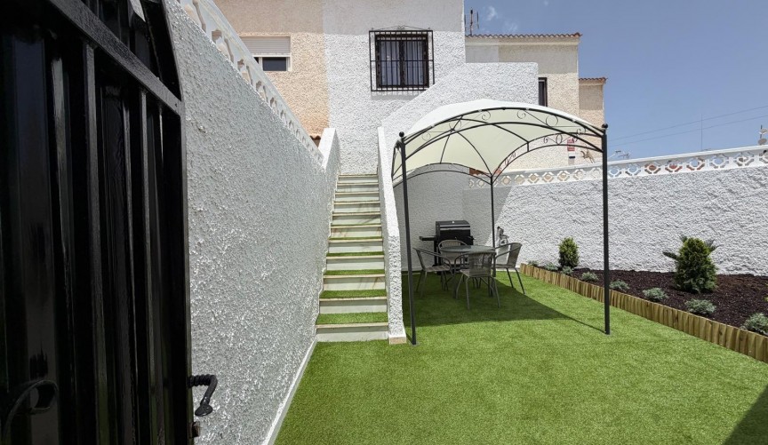 Återförsäljning - Bungalow -
Torrevieja - El Limonar