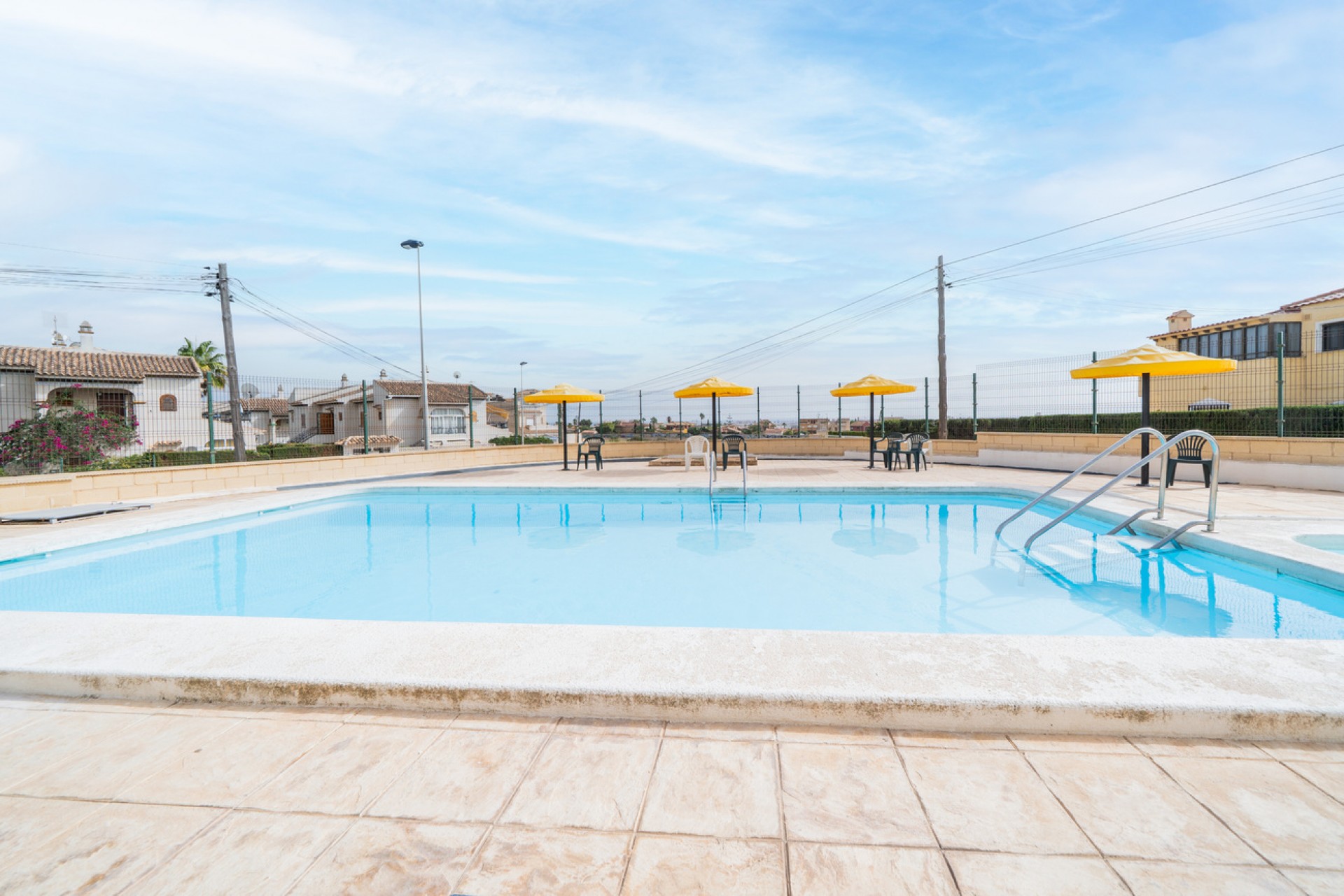 Återförsäljning - Bungalow -
Torrevieja - La Mata