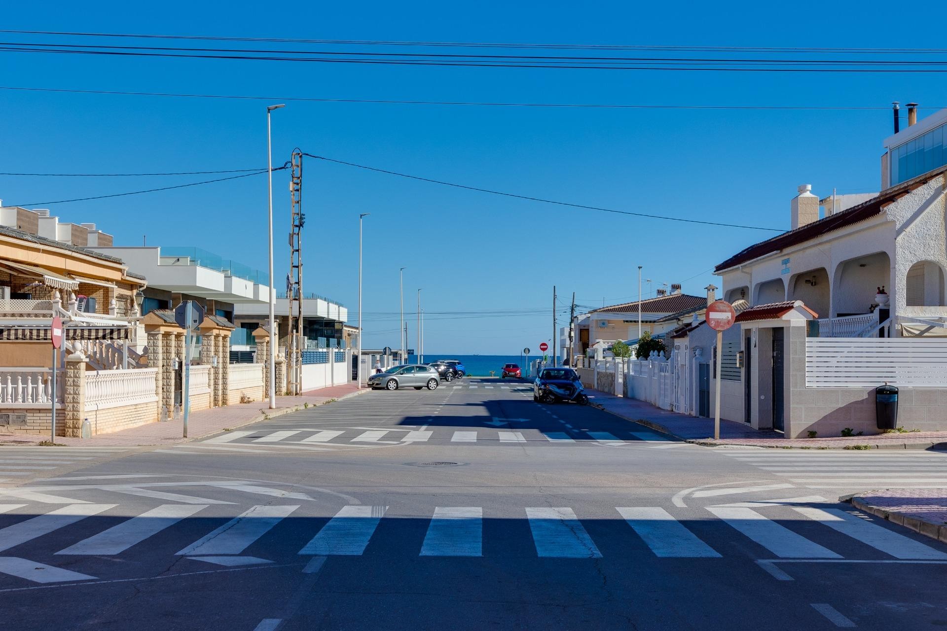 Återförsäljning - Bungalow -
Torrevieja - La Mata