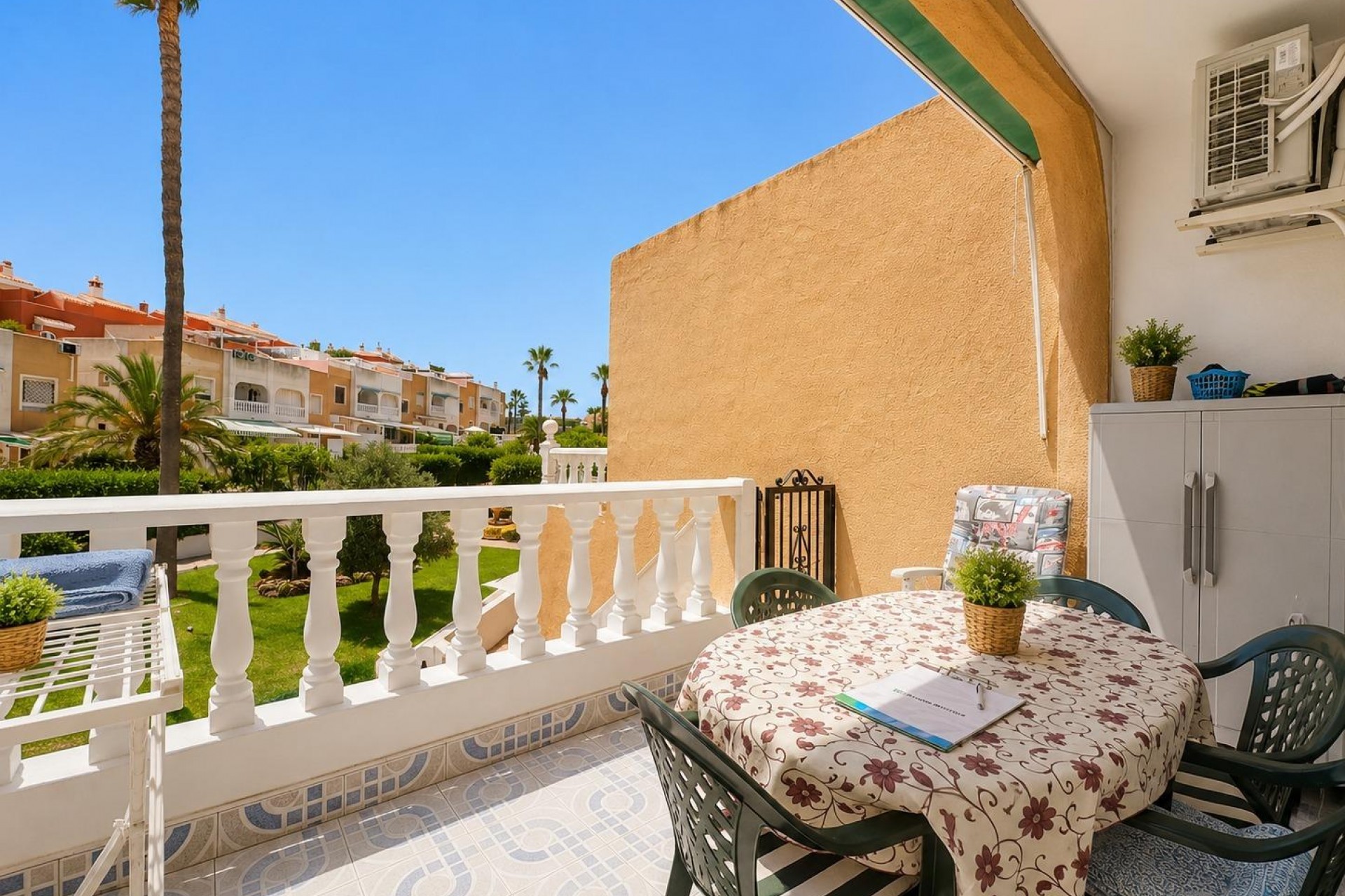 Återförsäljning - Bungalow -
Torrevieja - La Mata