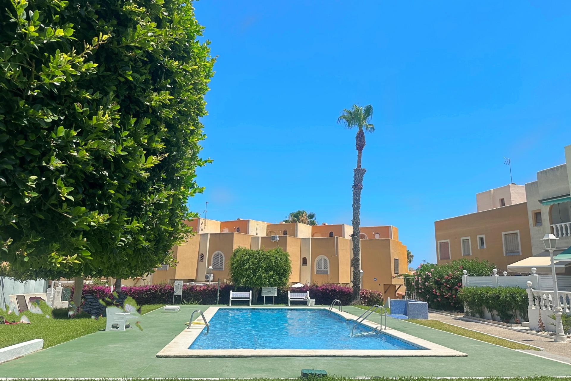 Återförsäljning - Bungalow -
Torrevieja - La Mata