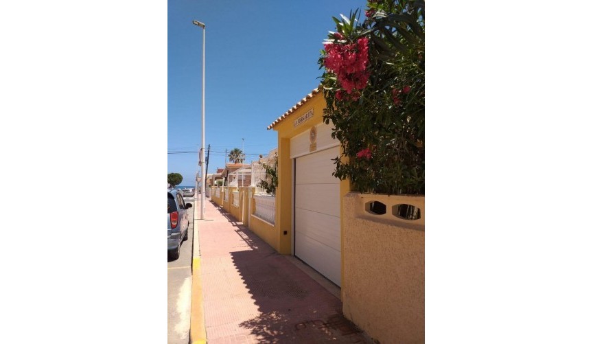 Återförsäljning - Bungalow -
Torrevieja - La Mata