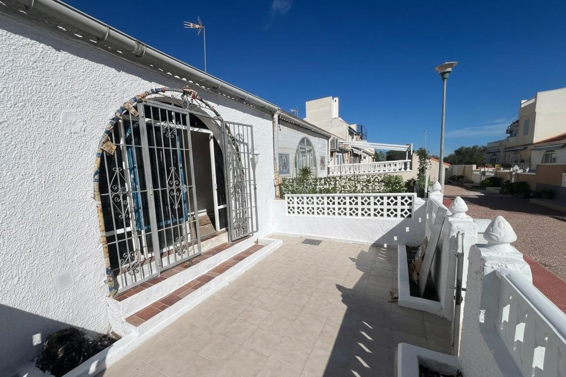 Återförsäljning - Bungalow -
Torrevieja - La Siesta - El Salado - Torreta