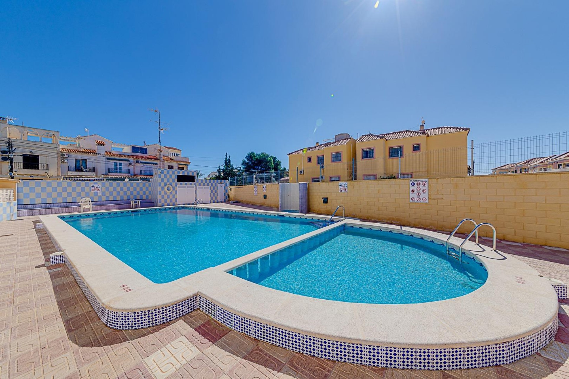 Återförsäljning - Bungalow -
Torrevieja - La Siesta - El Salado - Torreta